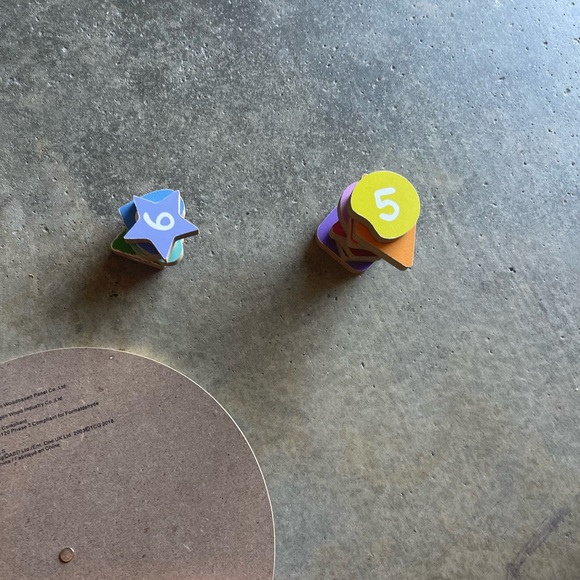 Peppa Pig Clock - Picture 3 of 4